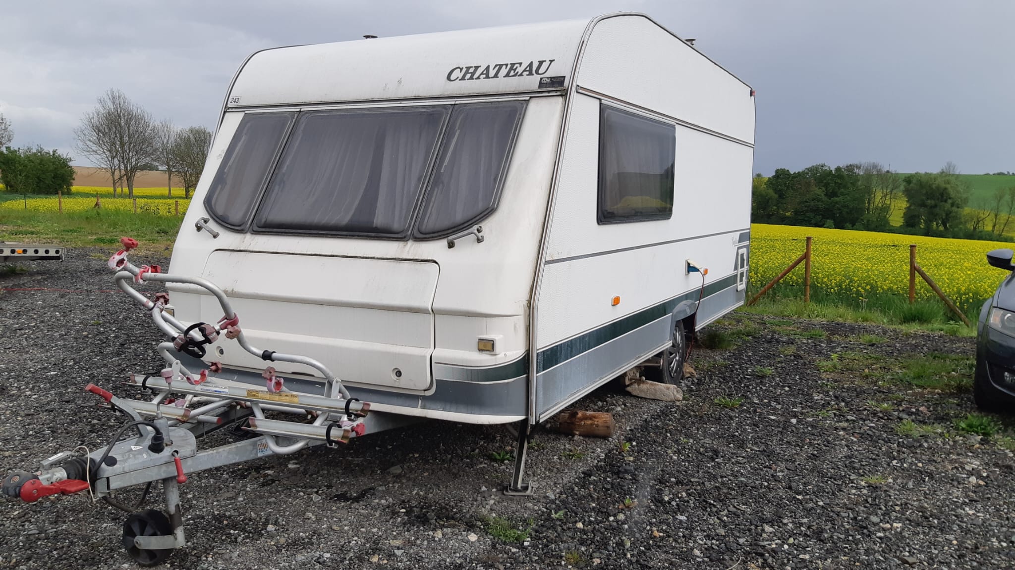 Karavan Chateau 380